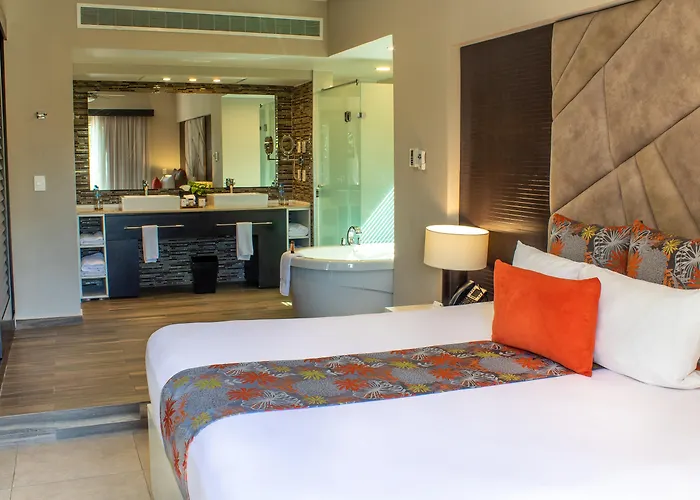 Residences At The Fives Hotel 5*