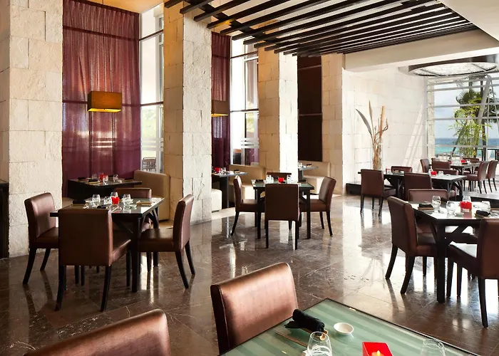 Hotel Residences At The Fives 5*