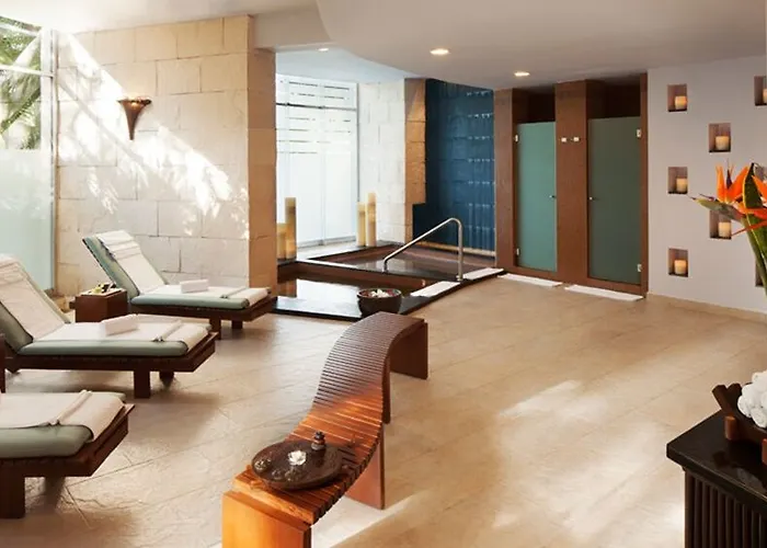 Hotel Residences At The Fives