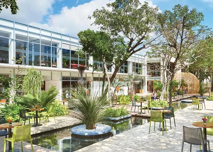 Hotel Residences At The Fives 5*